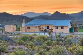 Karoo farmhouse at sunset, Karoo, Western Cape